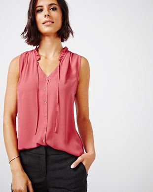 RW CO RW CO Sleeveless Frill Collar Crepe Blouse