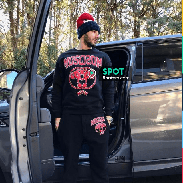 Le Pull Moschino Noir Et Rouge De Karim Benzema Sur Son Compte