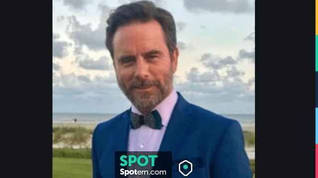 Pocket Square Worn By Ward Cameron Charles Esten In Outer Banks