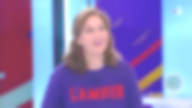 Le pull violet L Amour de Olivia De Lamberterie dans Télématin du 08