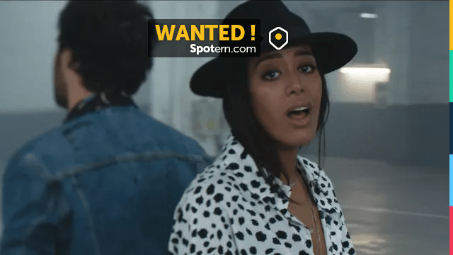 Le Chapeau Noir De Amel Bent Dans Le Clip De L Amour De Urgence