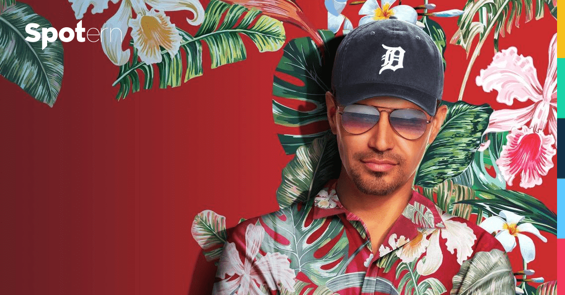 Dress Like Magnum P.I.: Get the Shirt, Sunglasses, Watch and More