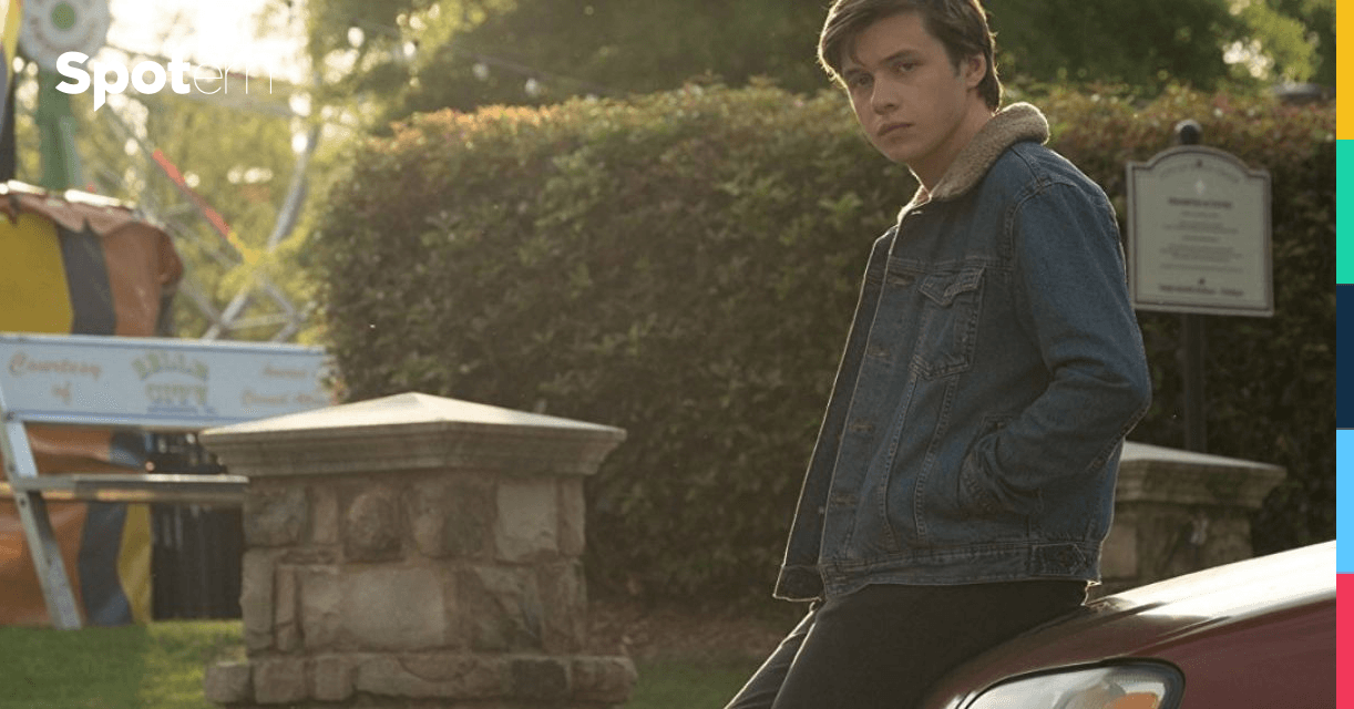 Love, Simon: Clothes, Outfits, Brands, Style and Looks | Spotern