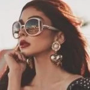 sarahhyland