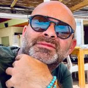vialaolivier_carrera_eyewear