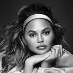 chrissyteigen