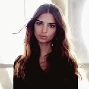 emily_ratajkowski_official