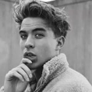 asos_aaron