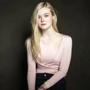 elle.fanning__