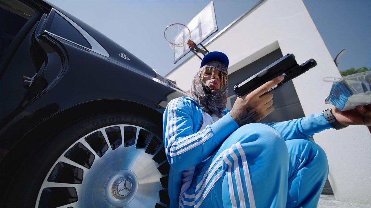 Zola's sky blue LV trainer in Zola - Gloves x 91 ALL STARS (Official Clip)