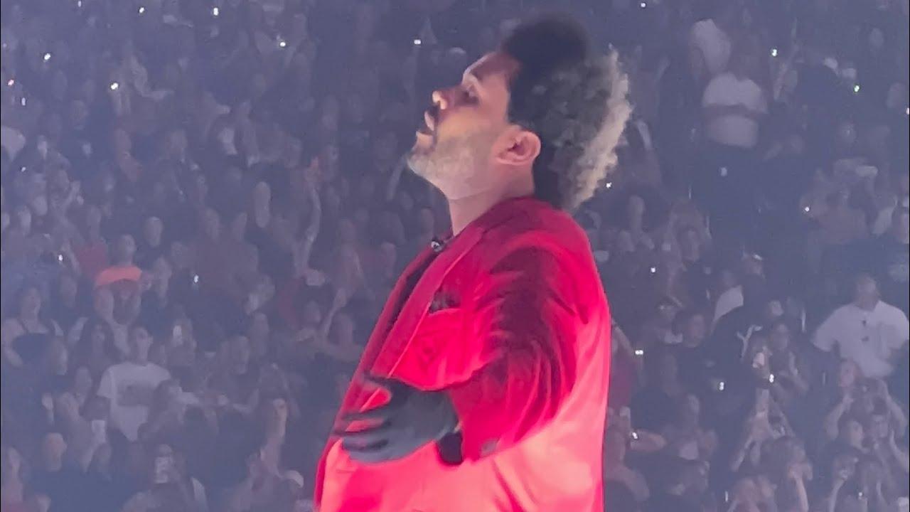 The Weeknd- Blinding Lights (Red Jacket) - Las Vegas 08202022