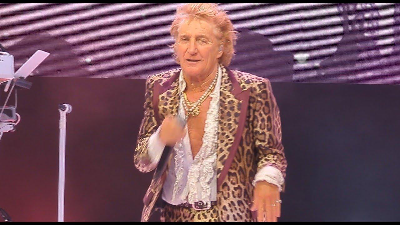 Rod Stewart First Cut is the Deepest Live One Last Time Tour Detroit Clarkston MI 08/12/25