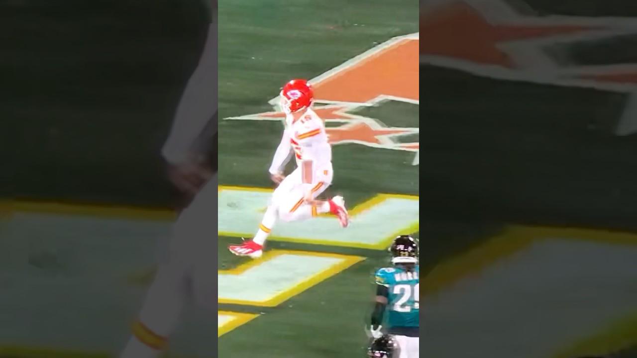 Chiefs QB #15 Patrick Mahomes TD 🏈 9yd keeper