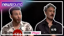 Lightyear cast Chris Evans and Taika Waititi interviewed by kids from Newsround!