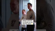 Tom Brady welcomed in Las Vegas 🔥 (via raiders/TT)