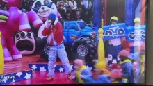 Lil Jon performing at the Thanksgiving Day Parade ￼2025 #thanksgiving #toysrus #parade 