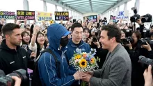 Millions of Fans Shocked! Jungkook's Airport Appearance Sparks a Stir!