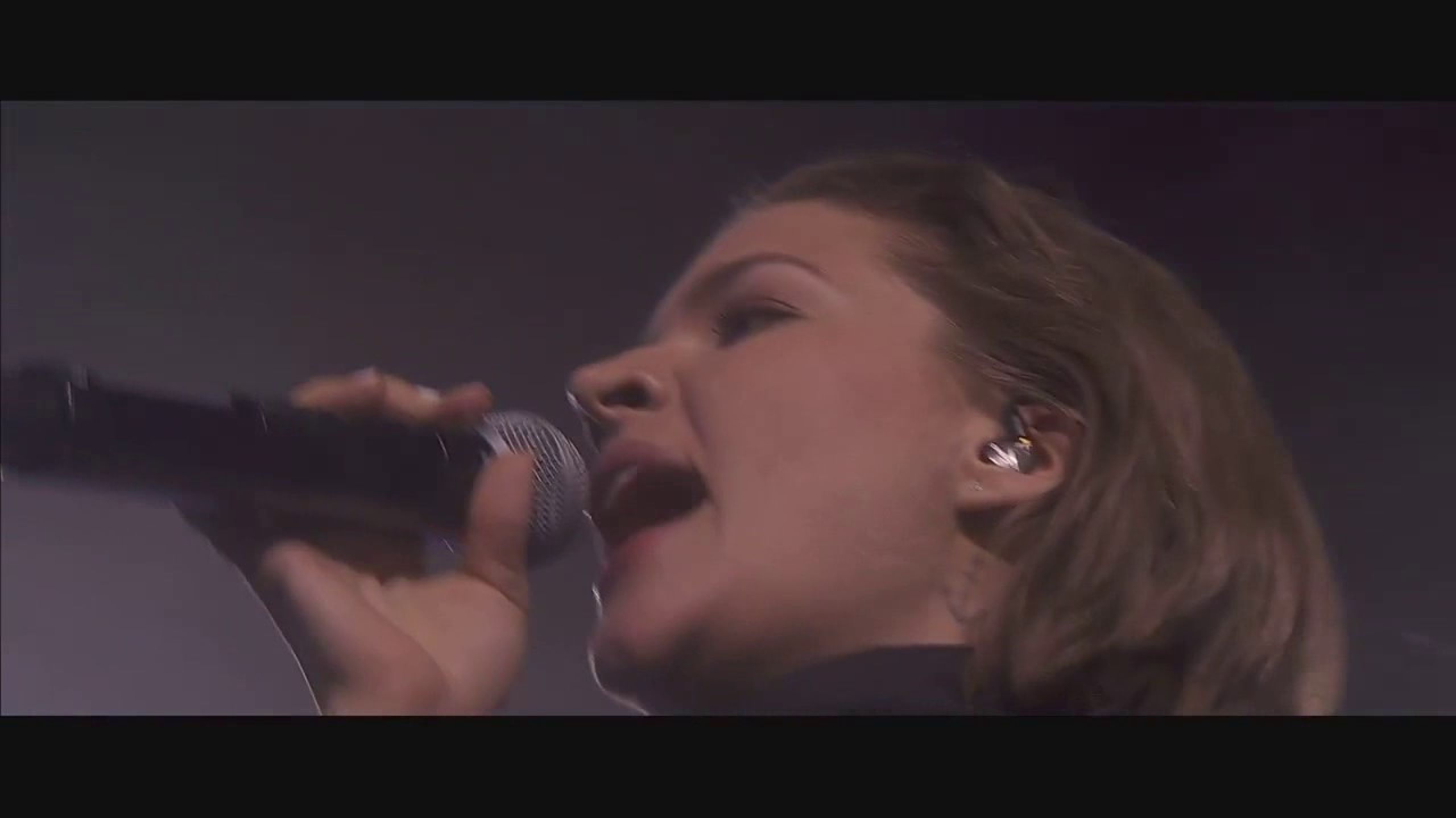 2ne1 happy. Песни live performance. Песни live performance. Blur band. Живой концерт.