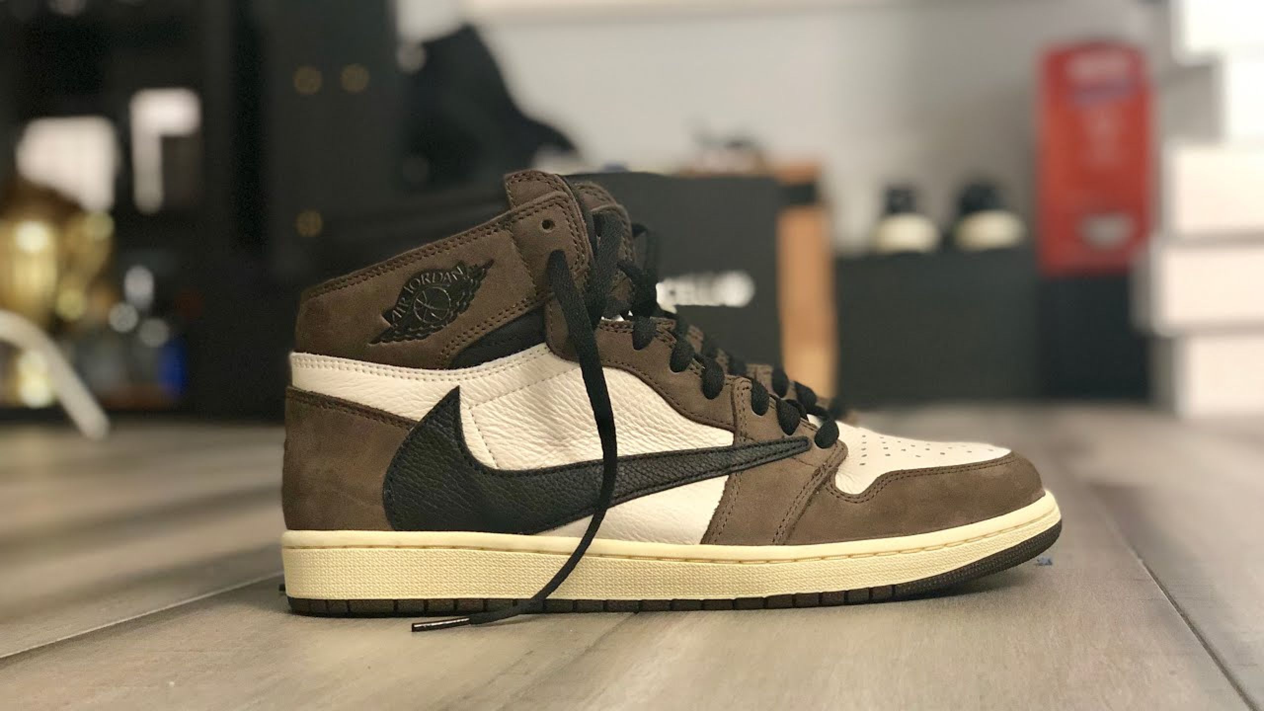 unboxing travis scott jordan 1