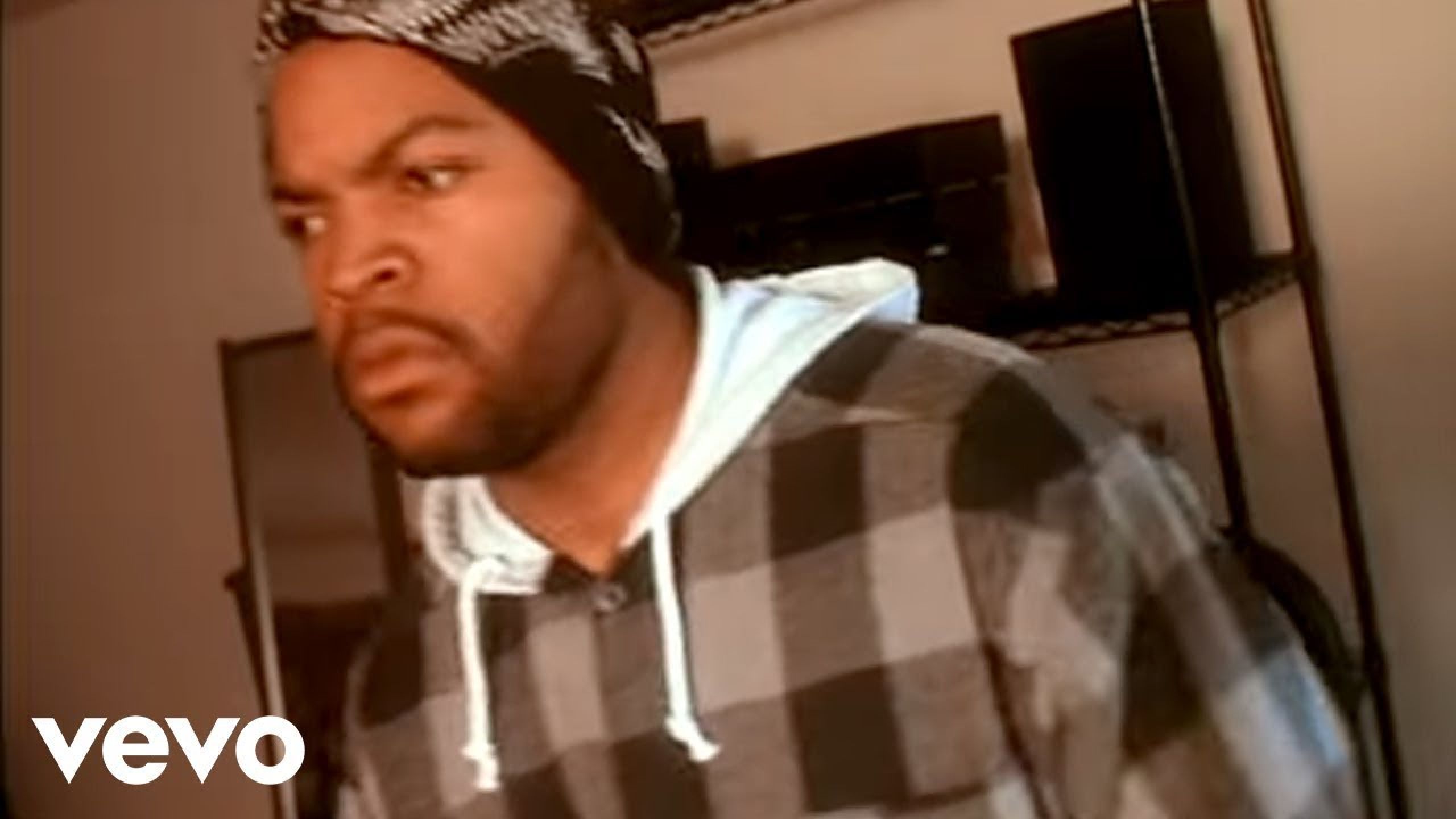 Ice cube it was a good day. Ice Cube it was. Ice Cube good Day. Ice Cube it was a good Day обложка. Ice Cube being suspicious.