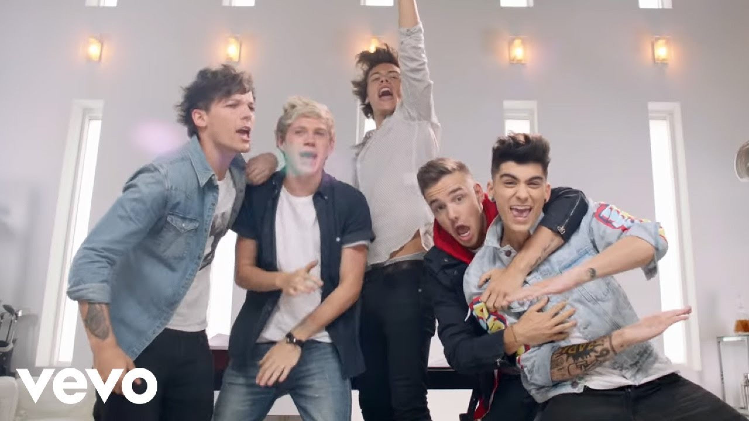 One Direction - Best Song Ever: Clothes, Outfits, Brands, Style and ...