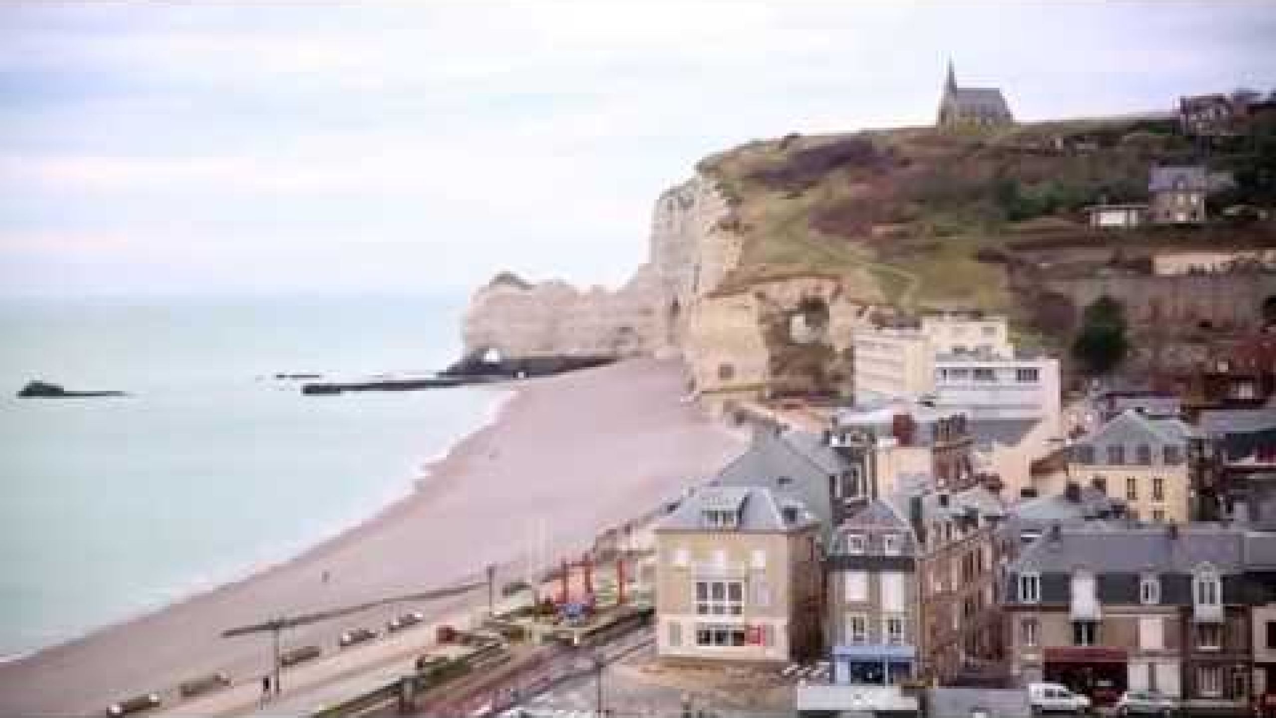 Grande Plage Detretat à Louest Dyport Picture Of Hotel