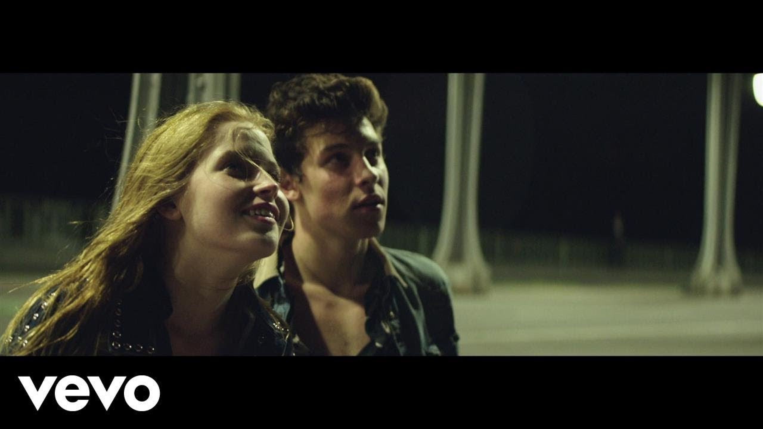 Shawn Mendes - There's Nothing Holdin' Me Back (Official Music Video)