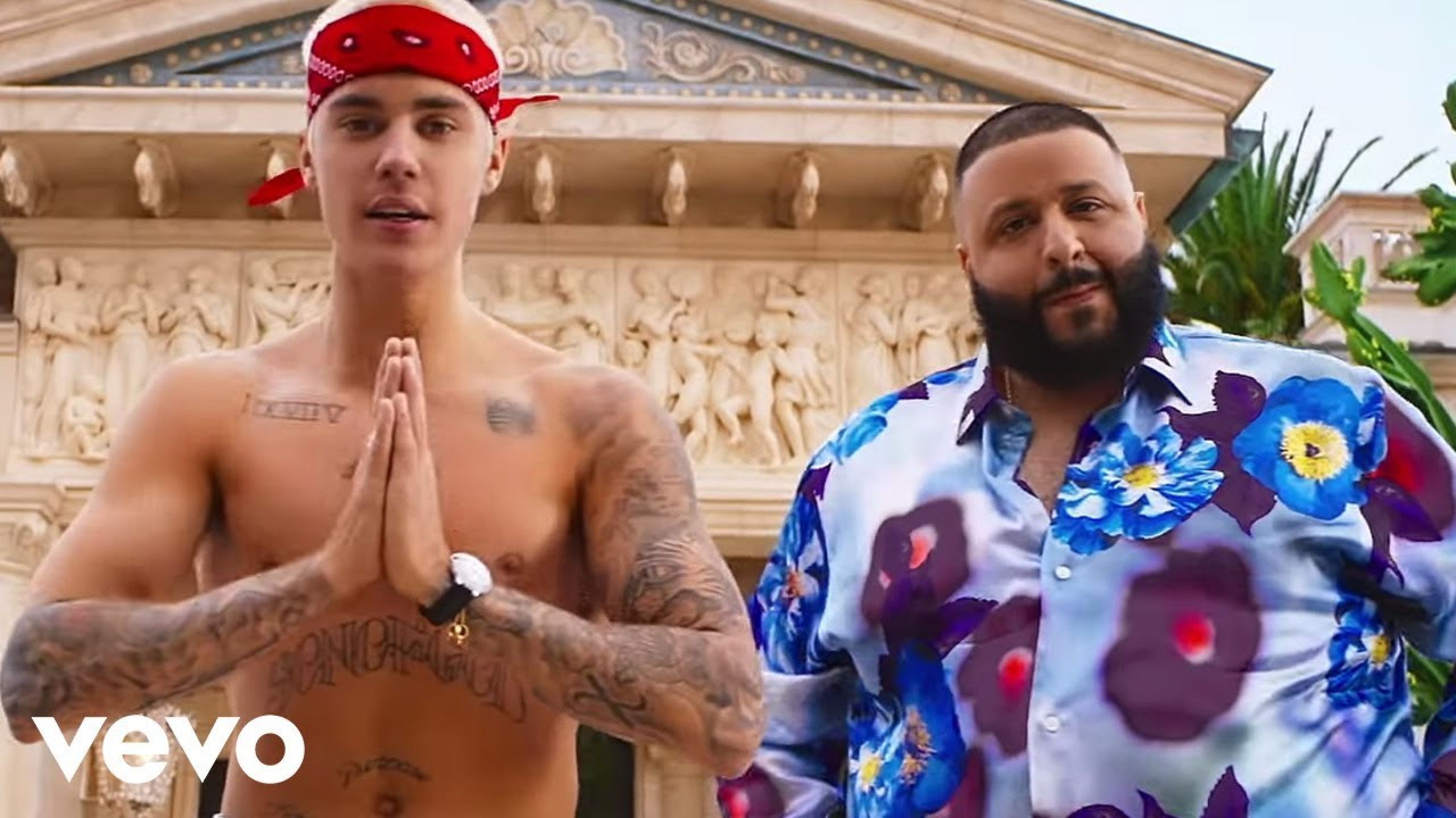 Feat justin. Джастин Бибер и DJ Khaled-. DJ Khaled - i'm the one. DJ Khaled Justin Bieber Quavo. DJ Khaled - i'm the one ft. Justin Bieber, Quavo, chance the Rapper, Lil Wayne.