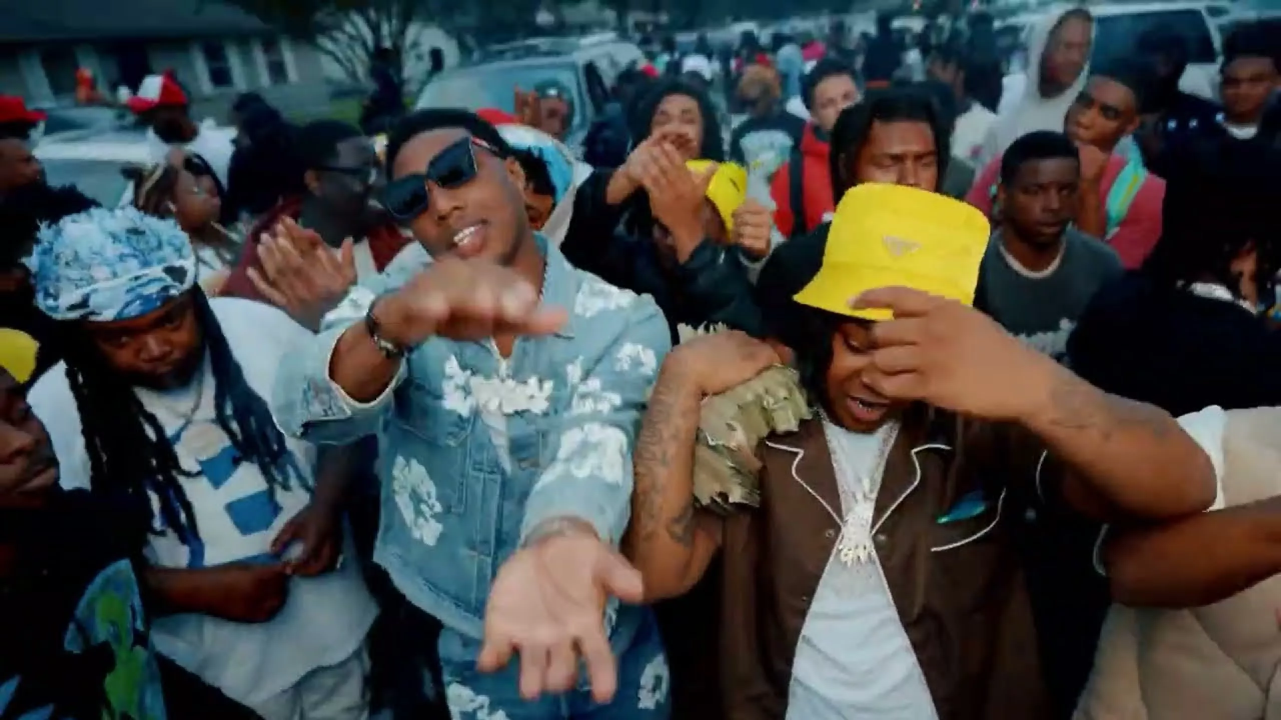 YTB Fatt ft Rob 49- Bet I Whip It (Official Video)