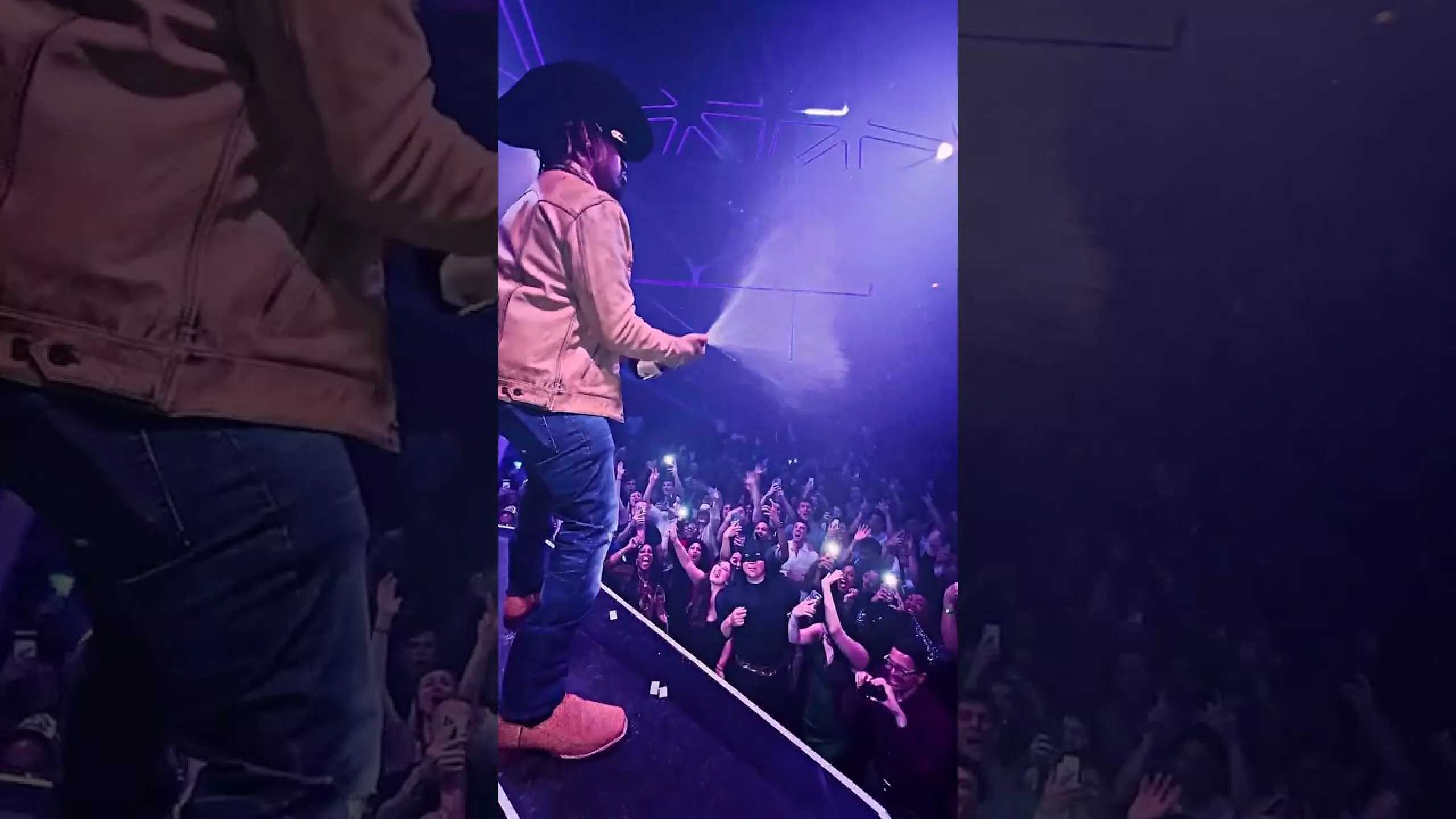Lil Jon Wearing His Goldrush Live on Stage!