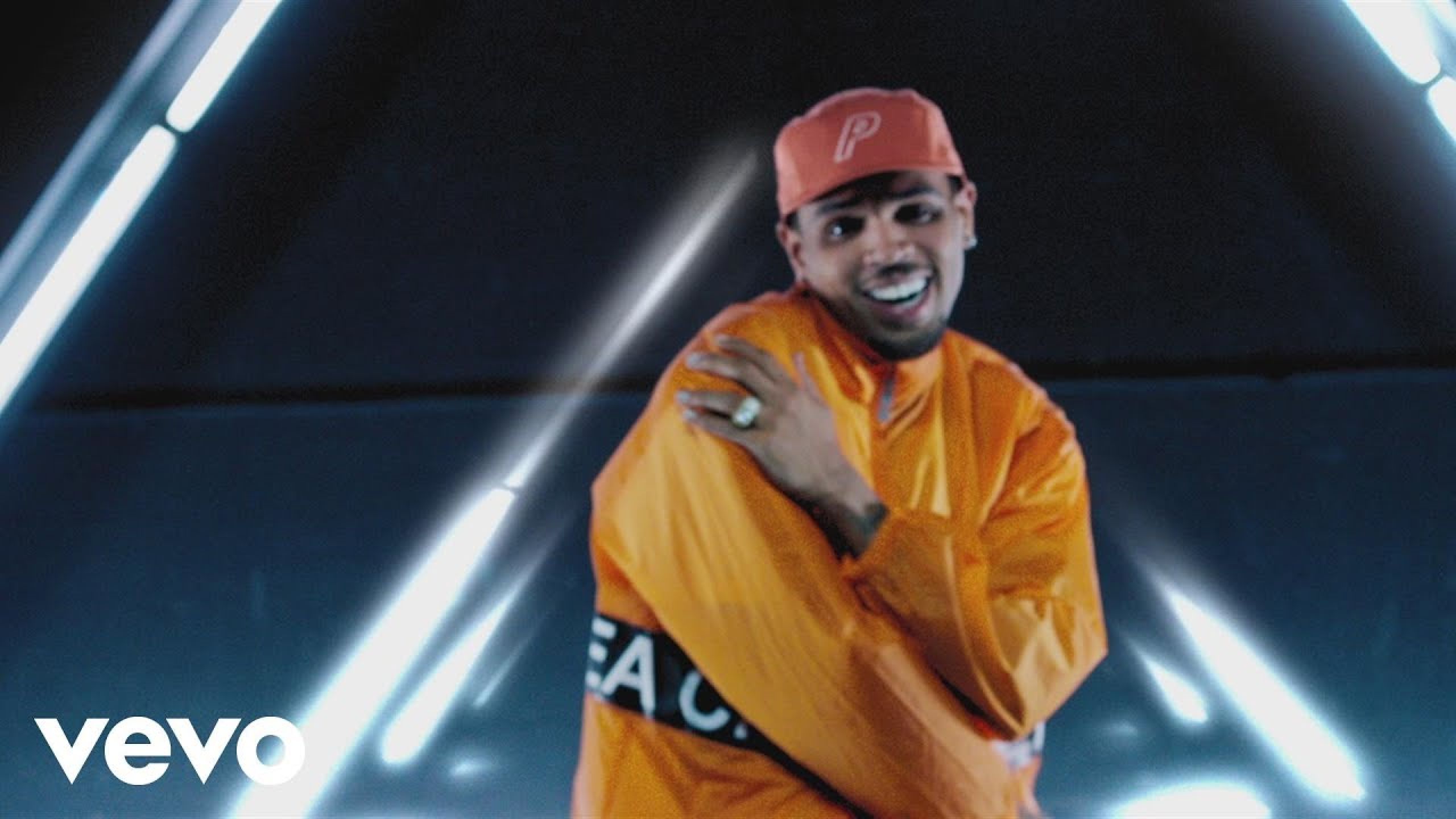 Chris Brown ft. Tayla Parx - Anyway (Official Video) [Explicit Version]