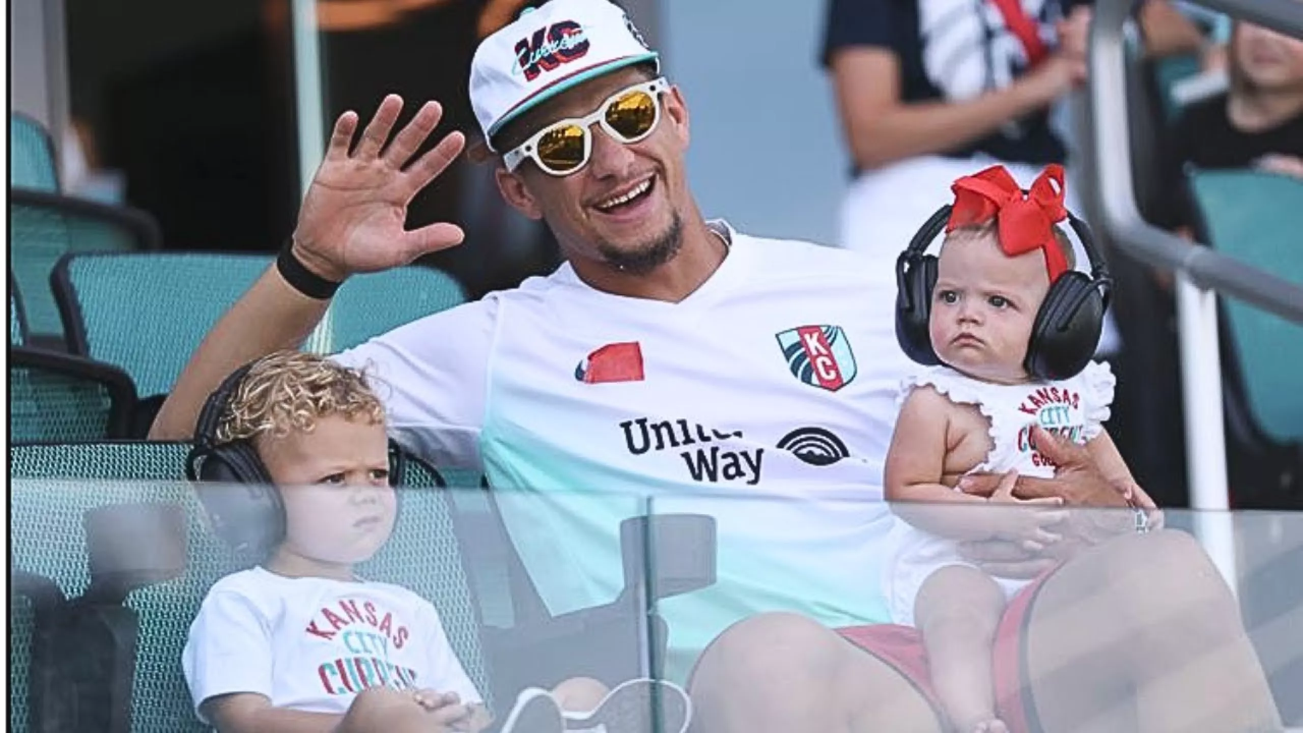 “Mahomes Kids Steal the Show in Oversized Headphones at KC Current Game”