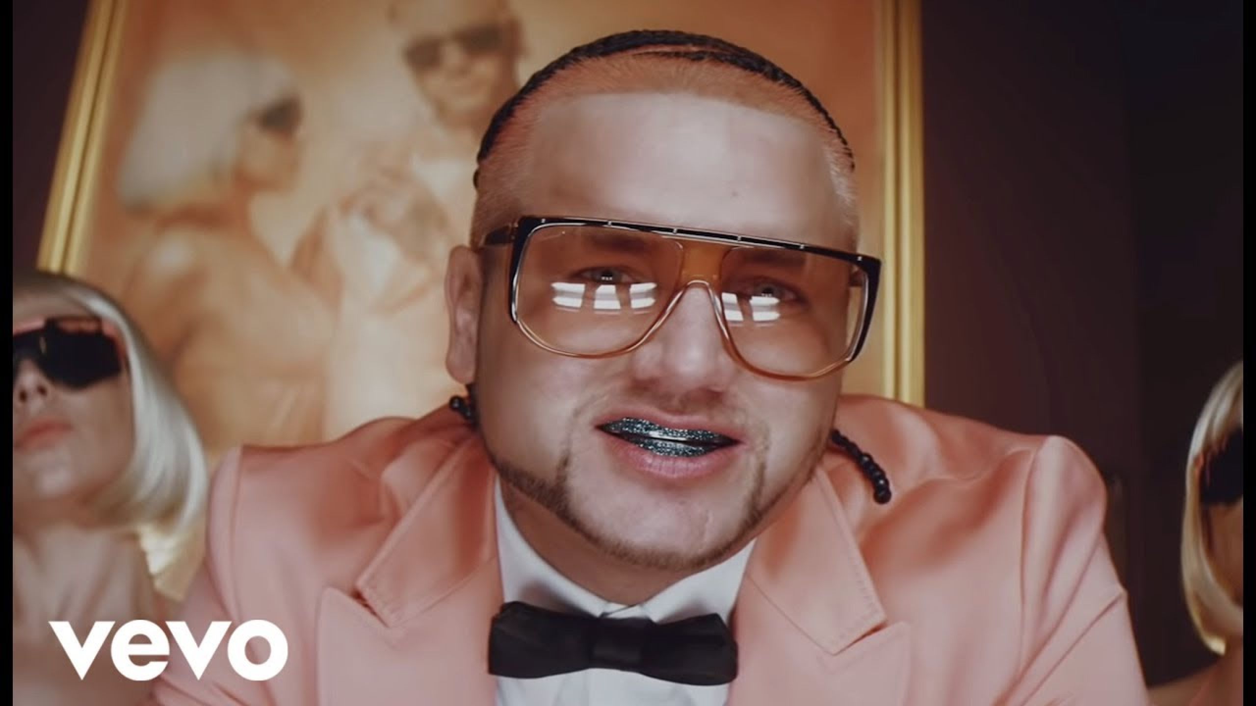 Riff Raff - Mercedez ft. G-Eazy, J.Doe