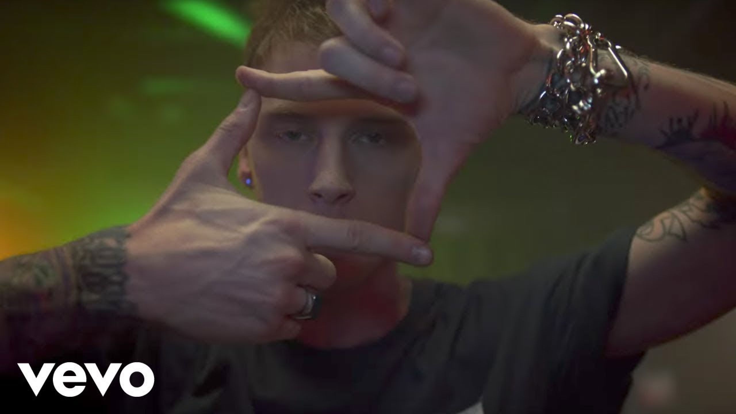 MGK. Machine Gun Kelly - at my best. Hailee Steinfeld and Machine Gun Kelly. MGK концерт.