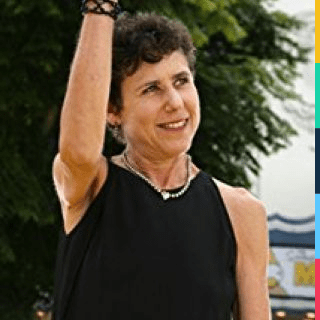 Julie Kavner: Clothes, Outfits, Brands, Style and Looks | Spotern