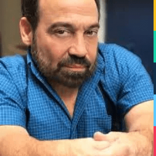 Danny Woodburn: Clothes, Outfits, Brands, Style and Looks | Spotern