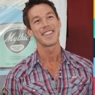 David Bromstad: Clothes, Outfits, Brands, Style and Looks | Spotern