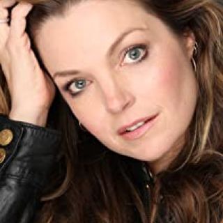 Clare Kramer: Clothes, Outfits, Brands, Style and Looks | Spotern