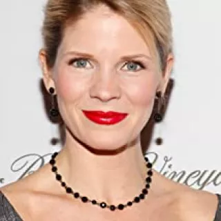 Kelli O’Hara: Clothes, Outfits, Brands, Style and Looks | Spotern