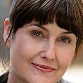 Elizabeth Carling