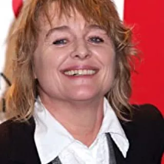 Sinéad Cusack