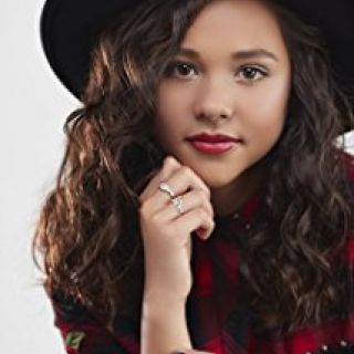 The Converse of Tomika (Breanna Yde) in School of Rock | Spotern