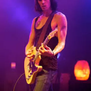 Justin Nozuka