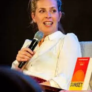 Sara Pascoe