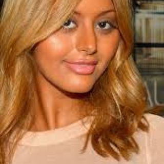 Zahia Dehar
