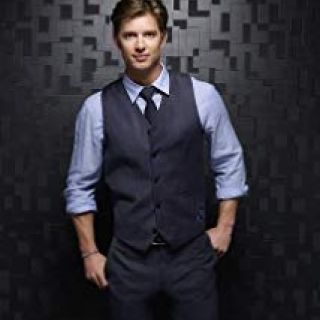 Drew Van Acker