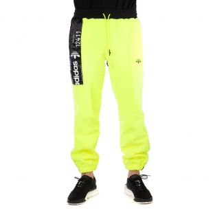 دلل الكابتن بري مراقب عمال neon adidas 