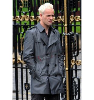 T2 Trainspotting Jonny Lee Miller Black Coat