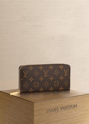 LOUIS VUITTON   Portefeuille Zippy