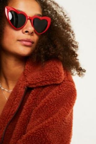 Lunettes de soleil cœur oversize rouges 